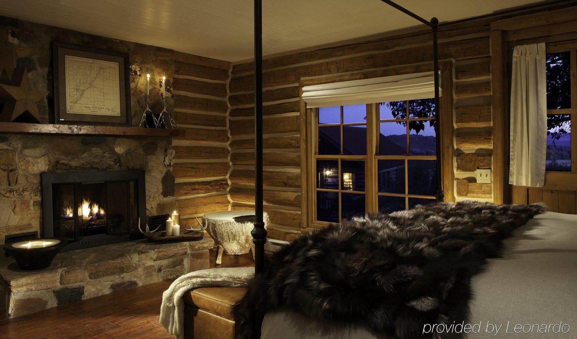 The Lodge & Spa At Brush Creek Ranch Saratoga Room photo